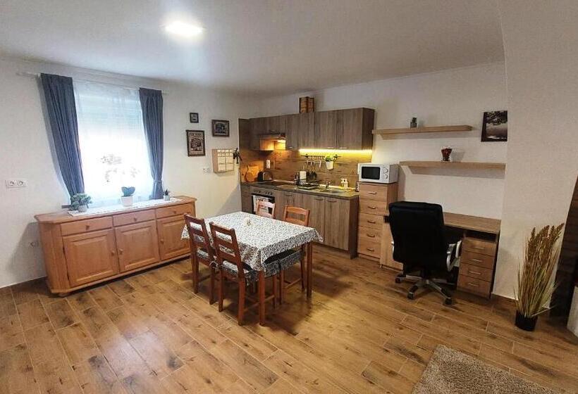 带1个卧室的高级公寓, Lipicai Hotel és étterem