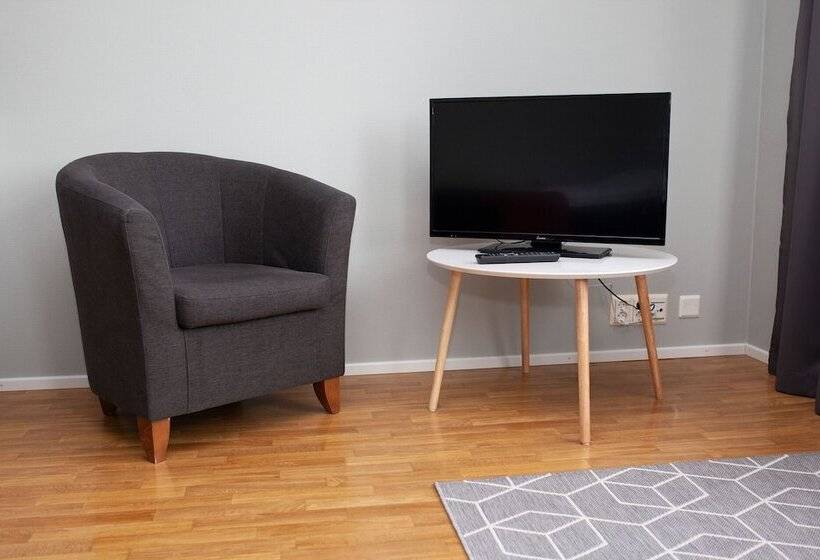 스탠다드 스튜디오, Strandnäs Hotell