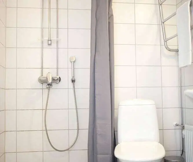 استودیوی استاندارد, Strandnäs Hotell