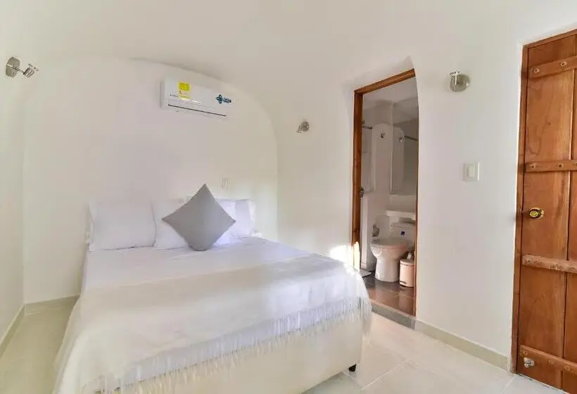 استودیوی استاندارد, Aldea Bella Boutique