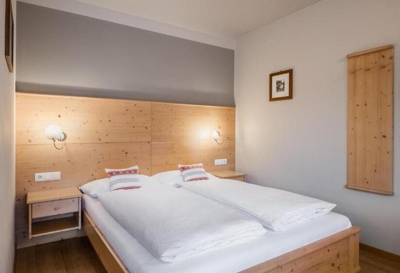 标准工作室, Chalet Vanzi