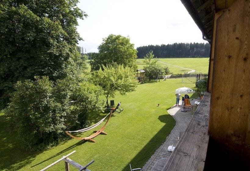 2-Bedroom Classic Apartment, Gut Grasleiten