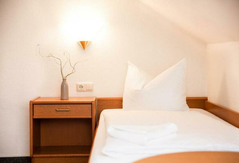 חדר סטנדרט יחיד, Am Meilenstein