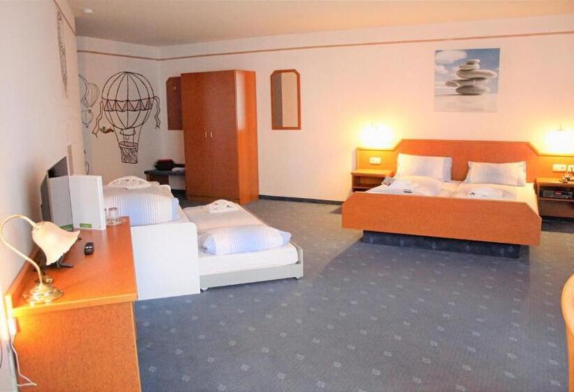 패밀리 룸, Waldhotel Feldbachtal