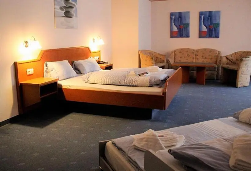 ファミリールーム, Waldhotel Feldbachtal