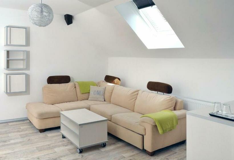 Семейный Номер, Gutshof Zum Adlernest