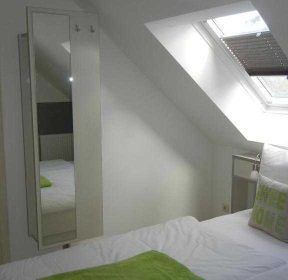 Номер Стандарт, Gutshof Zum Adlernest