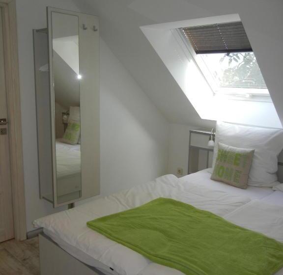 Номер Стандарт, Gutshof Zum Adlernest