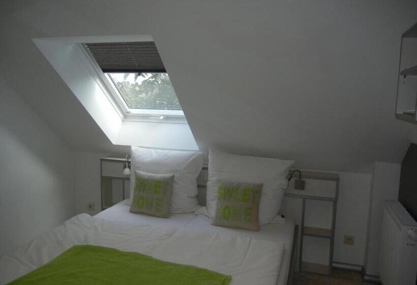 Номер Стандарт, Gutshof Zum Adlernest