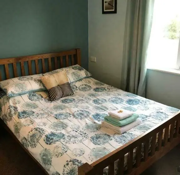 Standard Room King Size Bed, The Lobster Pot