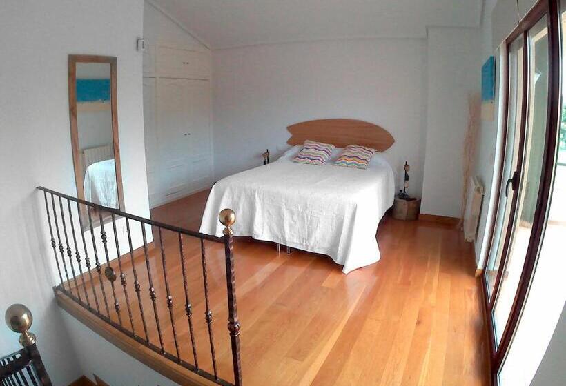 غرفة قياسية مزوَّدة بتراس, Somo Surfskate Hostel