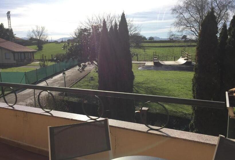 غرفة قياسية مزوَّدة بتراس, Somo Surfskate Hostel