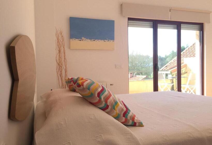 غرفة قياسية مزوَّدة بتراس, Somo Surfskate Hostel