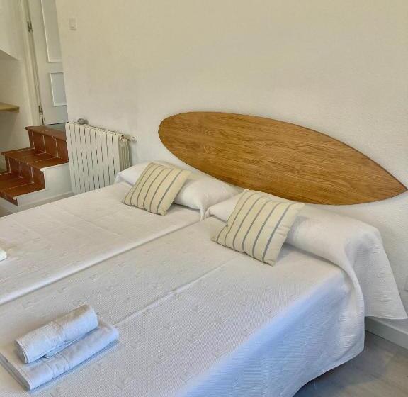 غرفة عائلية, Somo Surfskate Hostel