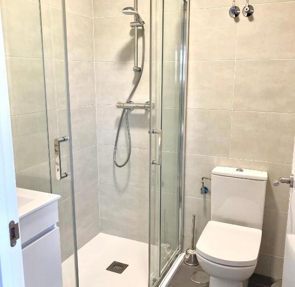 غرفة عائلية, Somo Surfskate Hostel