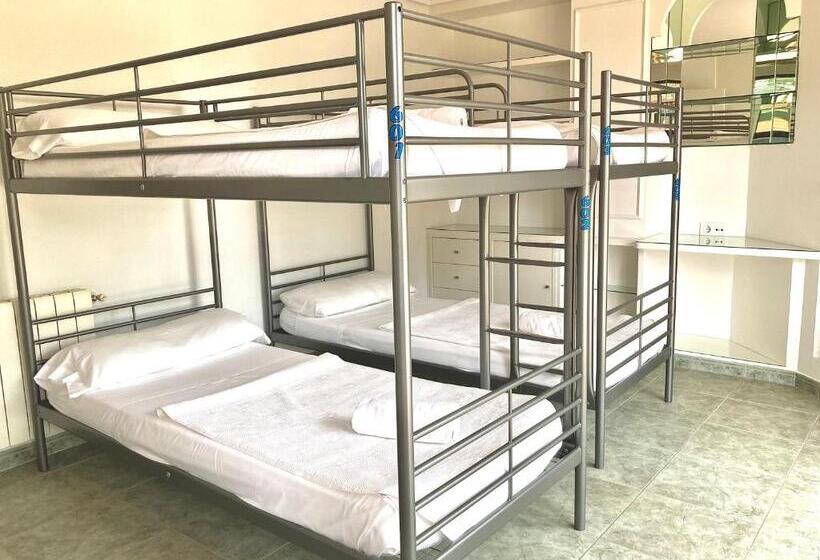 패밀리 룸, Somo Surfskate Hostel