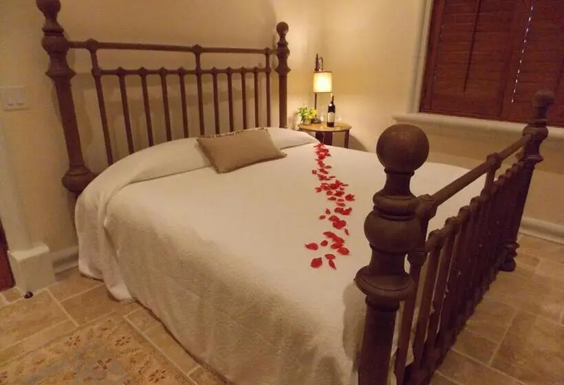 キングサイズベッドのデラックススイート, Thorn Hill Vineyards Villa Suites