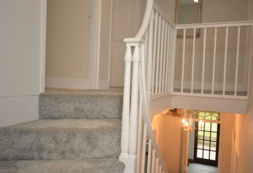 1间卧室的房子, Pengarreg Fawr