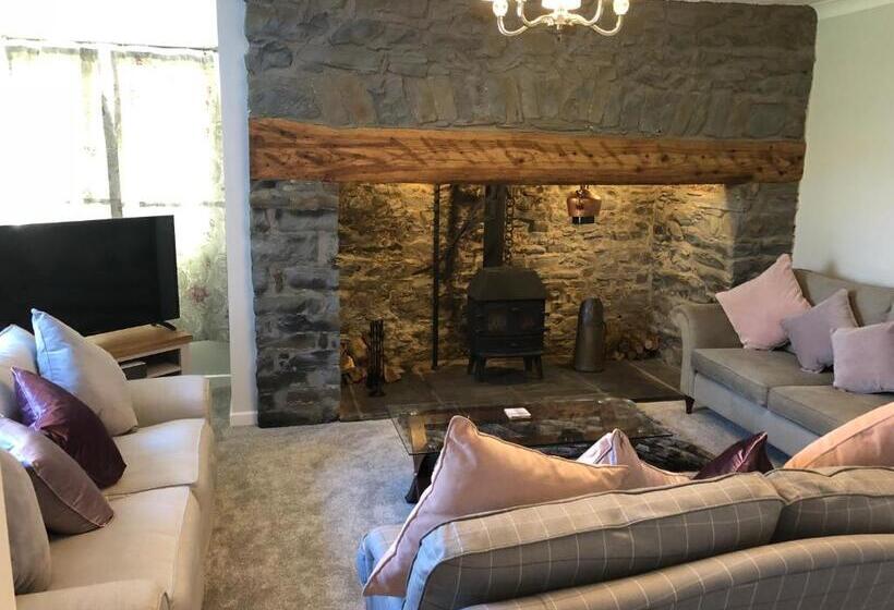 1间卧室的房子, Pengarreg Fawr