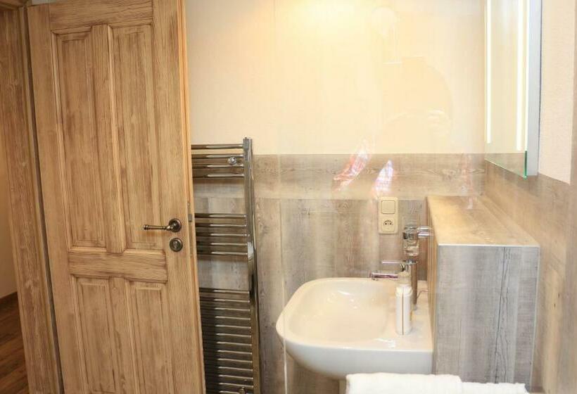 ファミリールーム, Wachbergbaude