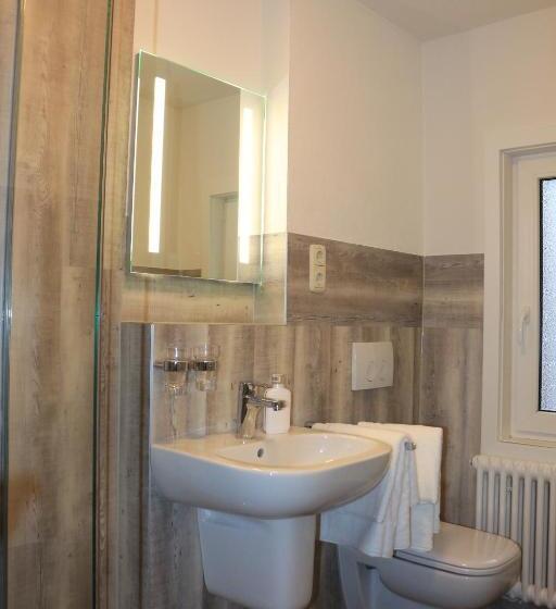 スタンダード４人部屋, Wachbergbaude