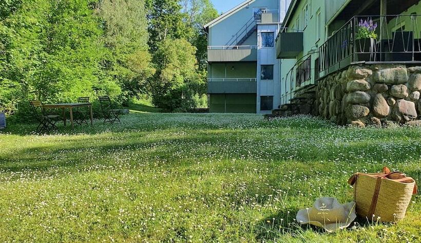 Семейный Номер, Kroppefjäll B&b