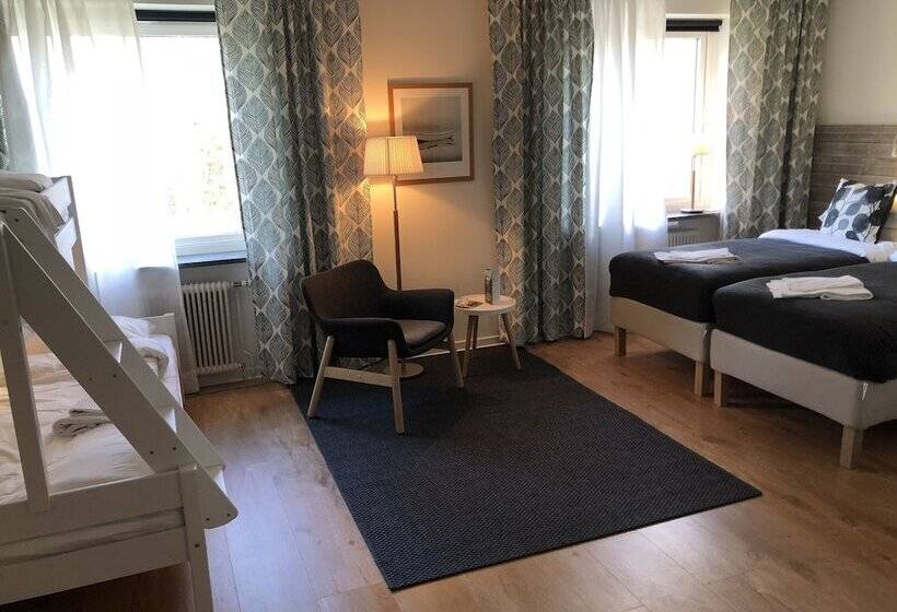 Семейный Номер, Kroppefjäll B&b