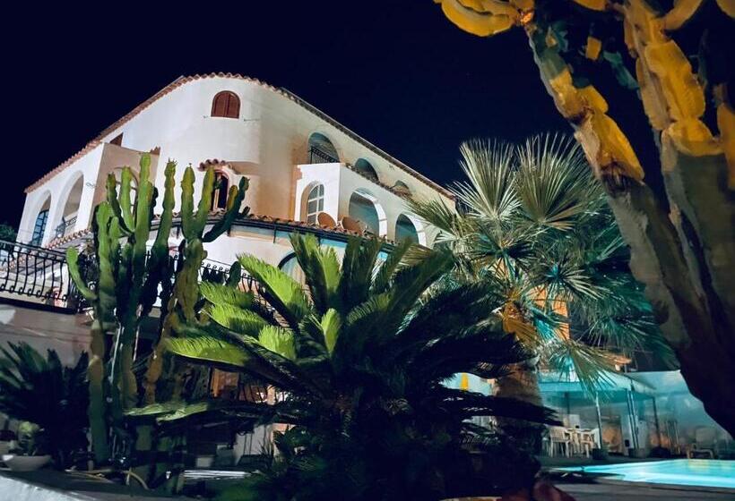 آپارتمان 1 خوابه با چشم‌انداز دریا, Manca Residence