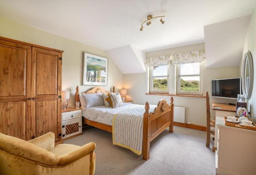 غرفة قياسية, Killoran House