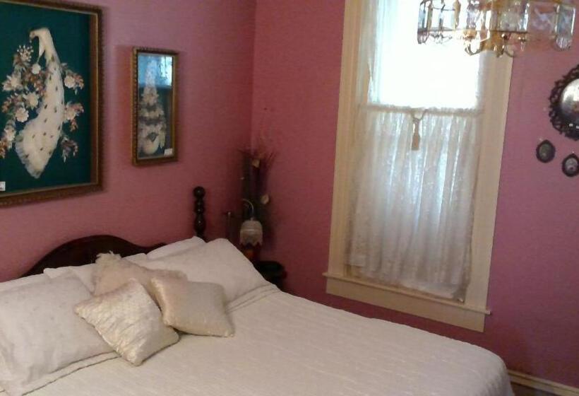 غرفة قياسية سرير كينج, The Mays Place Bed And Breakfast