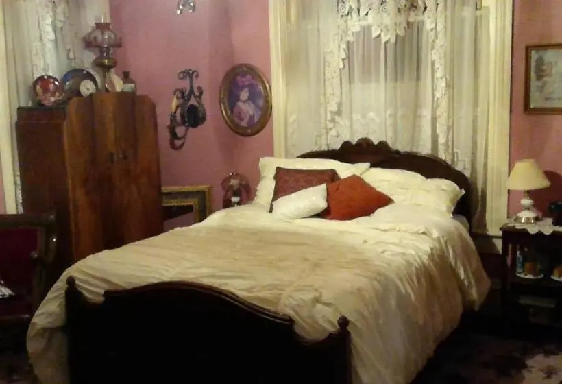 バス共有のスタンダードルーム, The Mays Place Bed And Breakfast