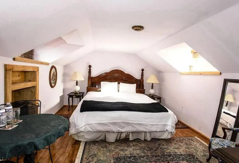 デラックスルーム, Trail City Bed & Breakfast