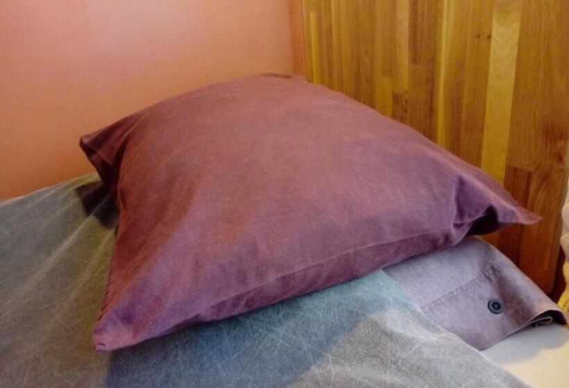 Номер Стандарт, Ullaredsgården B&b Express