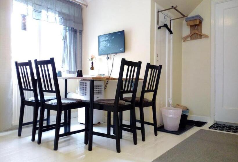 Номер Стандарт, Ullaredsgården B&b Express