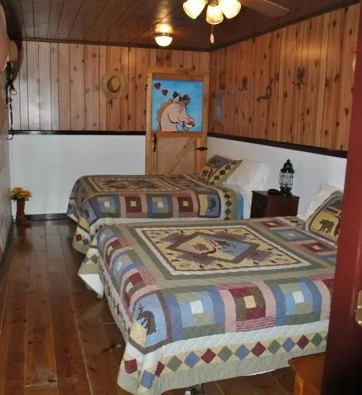 家族用バンガロー, Aspen Inn