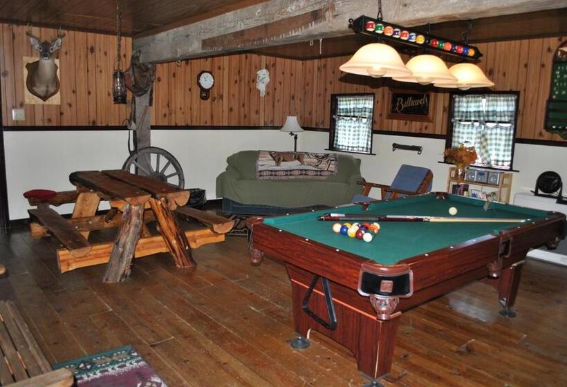 Bungalow Rodzinny, Aspen Inn