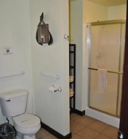 家族用バンガロー, Aspen Inn