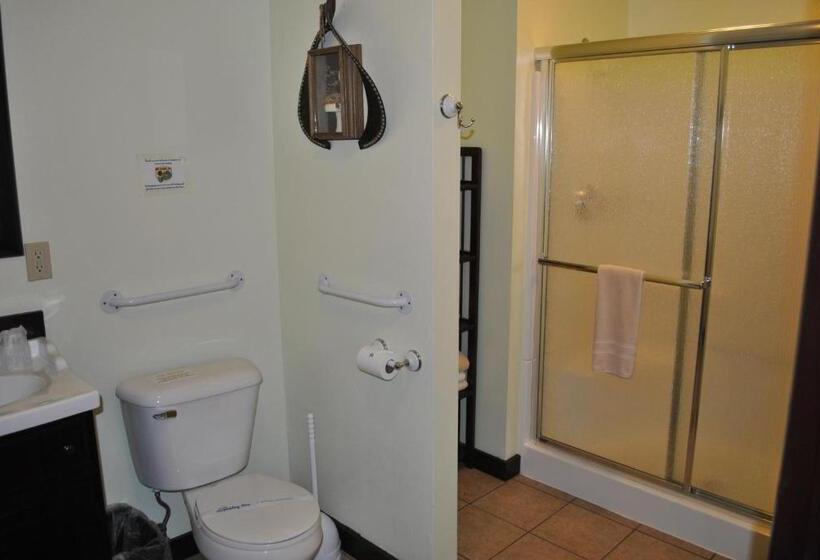 Bungalow Rodzinny, Aspen Inn