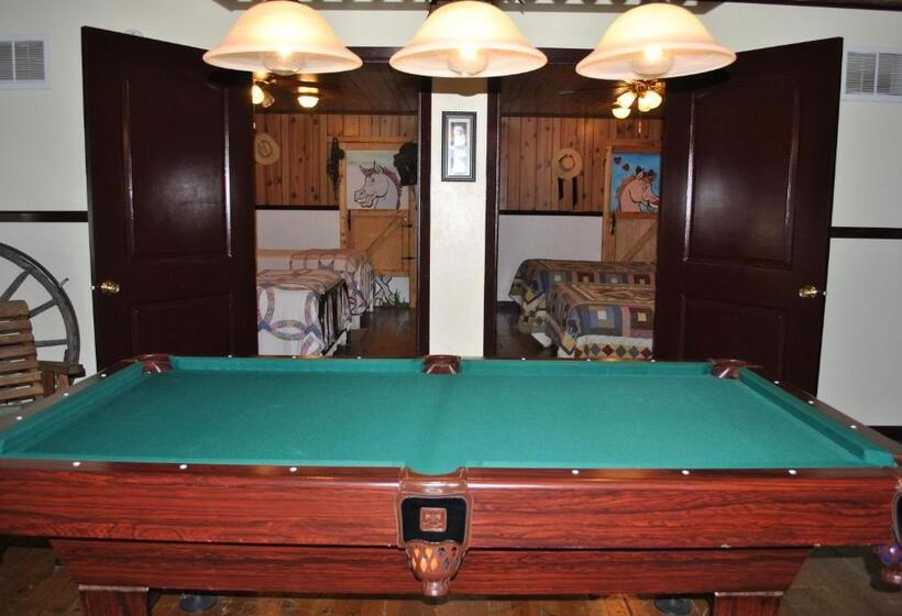 Bungalow Rodzinny, Aspen Inn