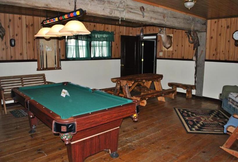 Bungalow Rodzinny, Aspen Inn