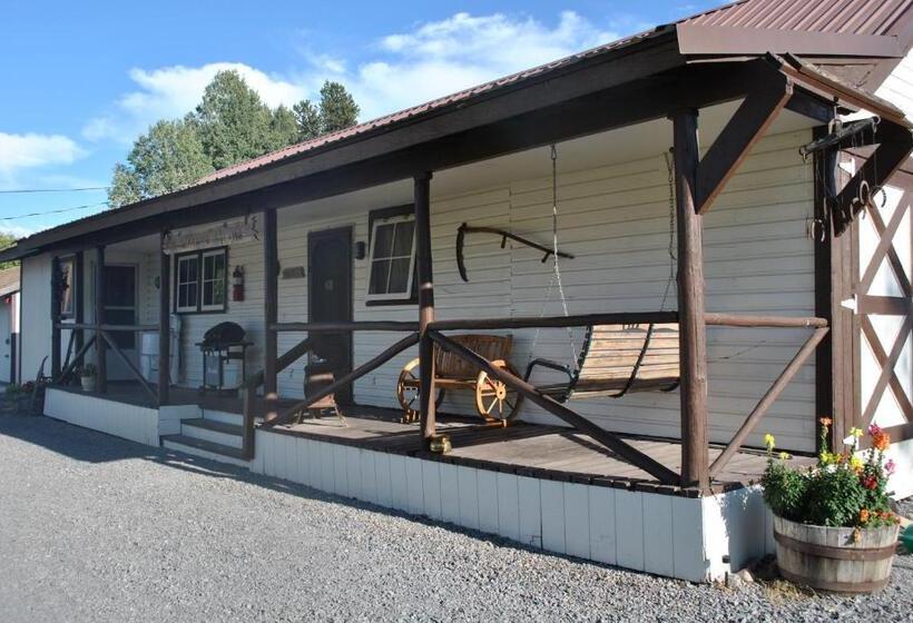 Bungalow Rodzinny, Aspen Inn