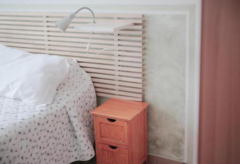 Standard room with outdoor bath, B&b Il Guado