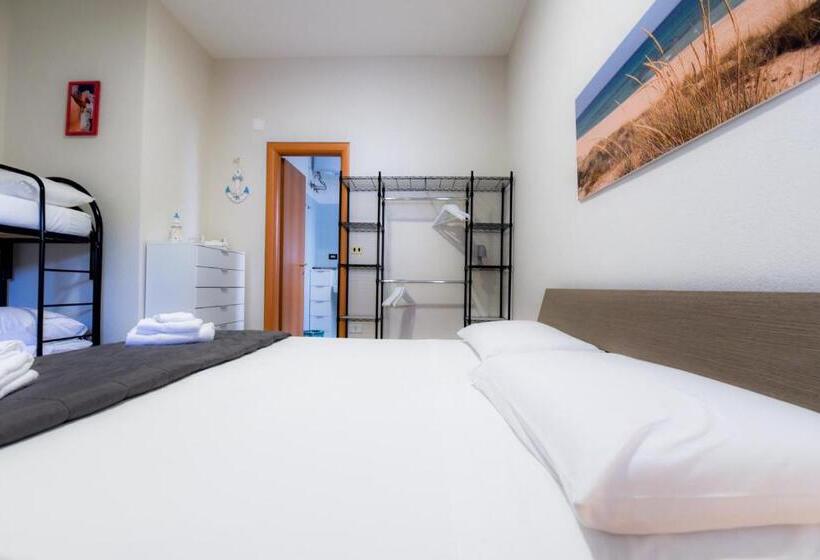 Четырехместный Номер Стандарт, B&b Macchia Mediterranea