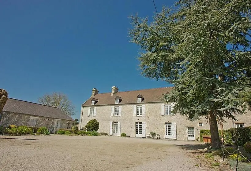 スタンダードトリプルルーム, Domaine Saint Hilaire
