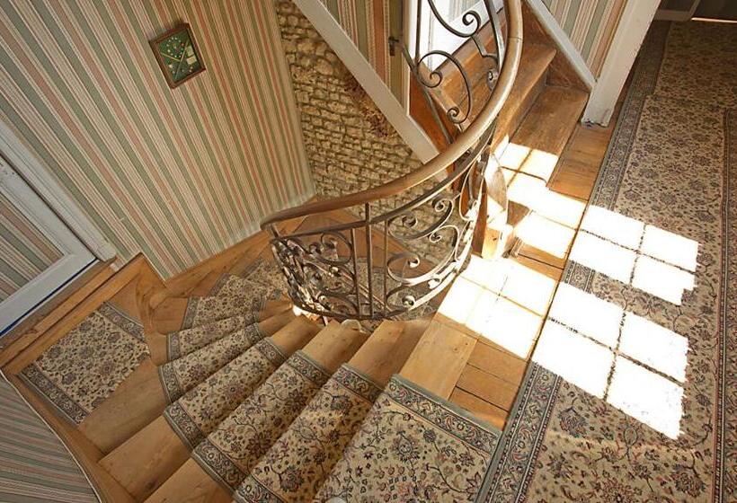 חדר סטנדרט לשלושה, Domaine Saint Hilaire