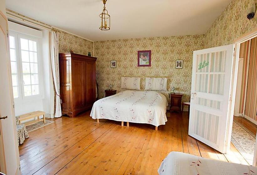 Номер Стандарт Трехместный, Domaine Saint Hilaire