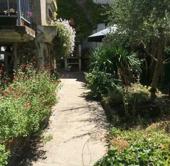 スタンダードルーム, La Maison Haute