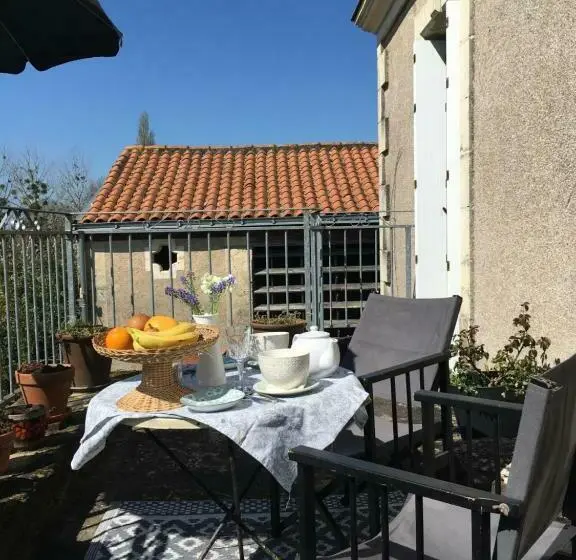 スタンダードルーム, La Maison Haute