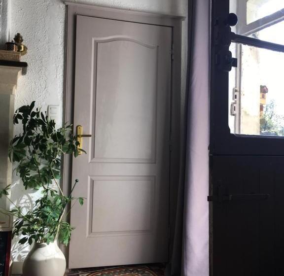 Студия Стандарт, La Maison Haute