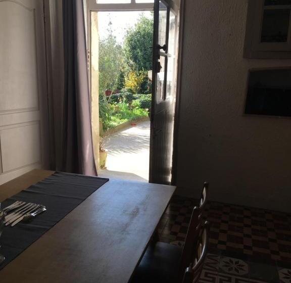 Студия Стандарт, La Maison Haute